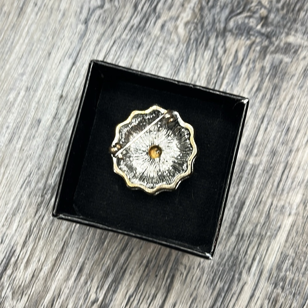 Vintage Brooch – Statement Rhinestone Flower Pin - Picture 2 of 5